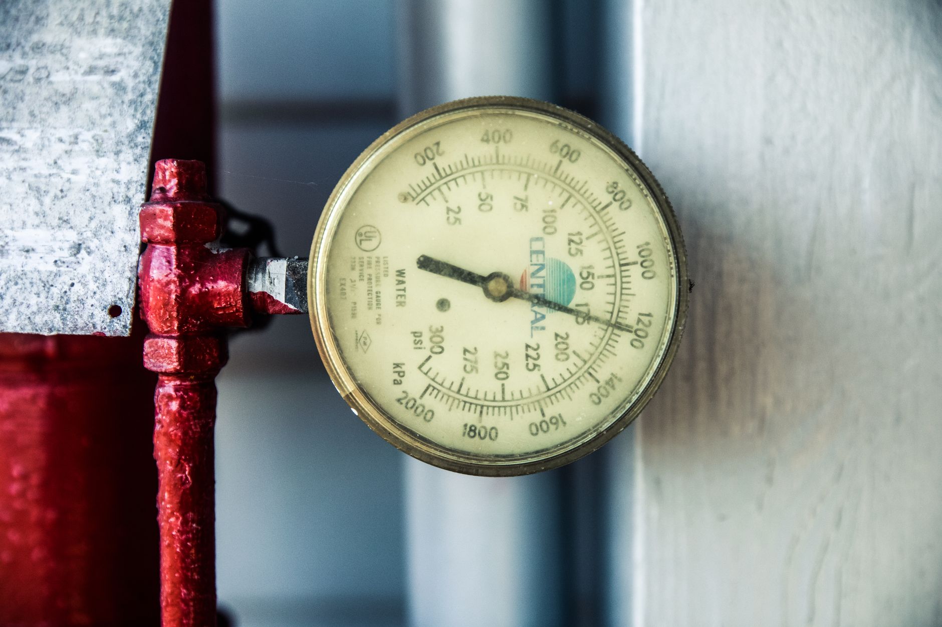 a close up of a water gauge for pressure wash